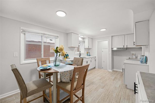 12615 Mettetal Street, Detroit, MI 48227