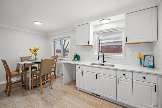 12615 Mettetal Street, Detroit, MI 48227