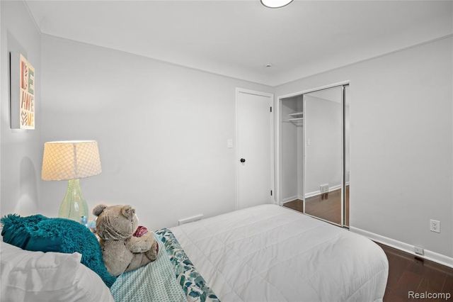 12615 Mettetal Street, Detroit, MI 48227