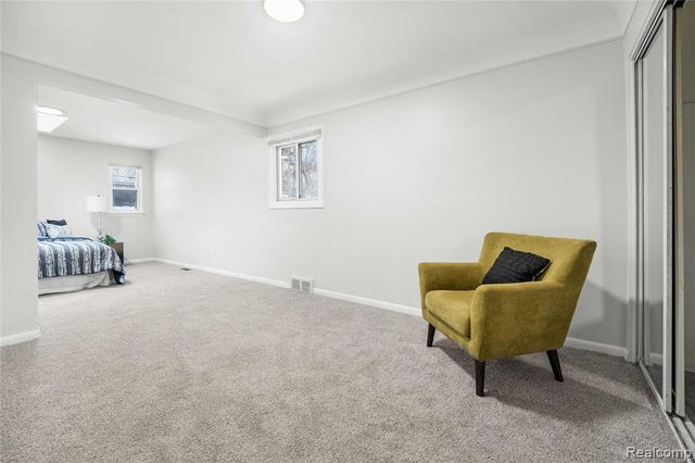 12615 Mettetal Street, Detroit, MI 48227