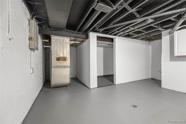 12615 Mettetal Street, Detroit, MI 48227