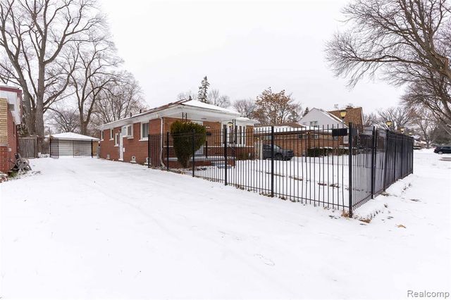 12615 Mettetal Street, Detroit, MI 48227