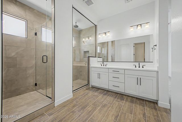 18543 W LAURIE Lane, Waddell, AZ 85355