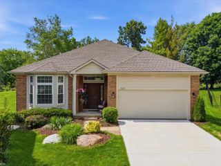 4652 Amberwood Court, Oakland Twp, MI 48306