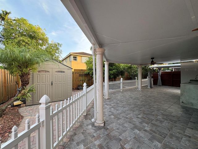 14776 SW 138th Terrace, Miami, FL 33196