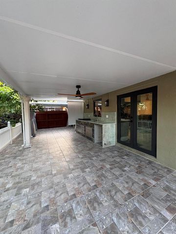 14776 SW 138th Terrace, Miami, FL 33196