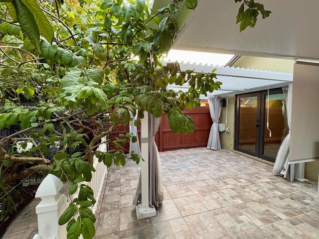 14776 SW 138th Terrace, Miami, FL 33196