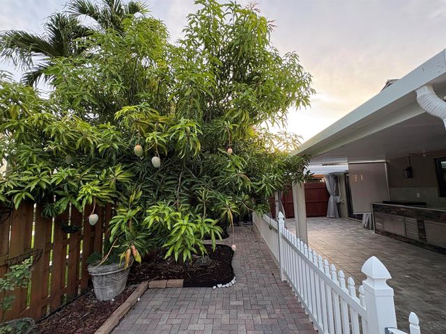14776 SW 138th Terrace, Miami, FL 33196