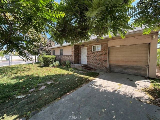 884 Lewis, Pomona, CA 91768