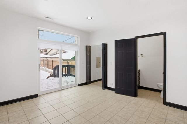 5416 W Thomas Street, Chicago, IL 60651