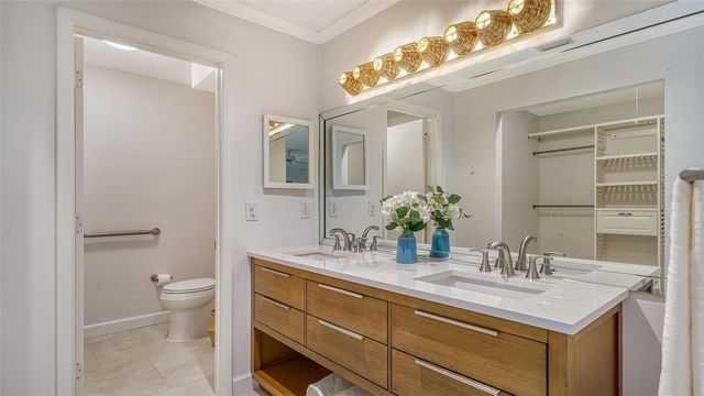 6467 CARRINGTON CIRCLE 43, Sarasota, FL 34238