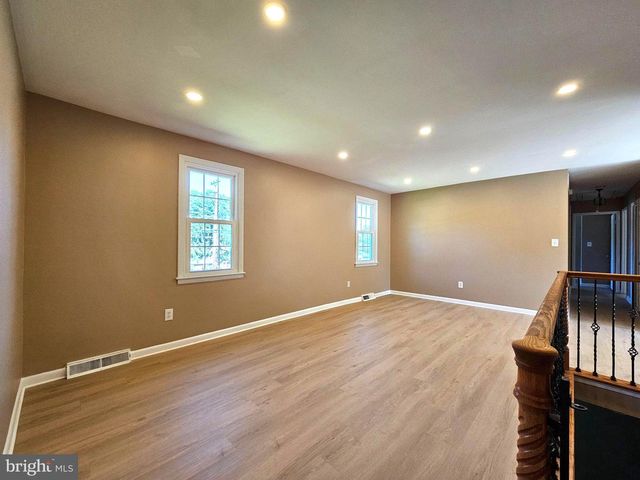 9905 FREDERICK RD, Ellicott City, MD 21042