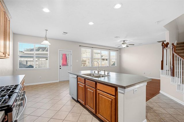 8515 Sweetstone Field Court, Cypress, TX 77433