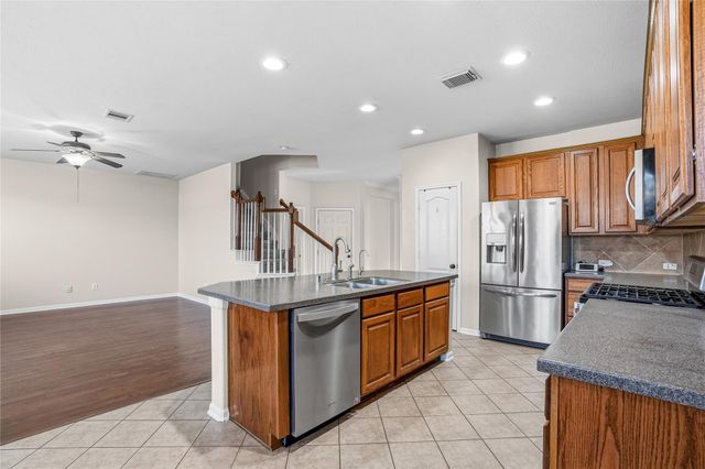 8515 Sweetstone Field Court, Cypress, TX 77433