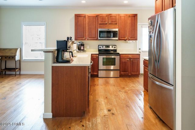 1003 9th Street, Port Royal, SC 29935