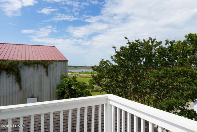 1003 9th Street, Port Royal, SC 29935