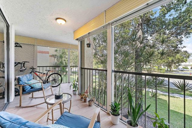 16475 Golf Club Road 207, Weston, FL 33326