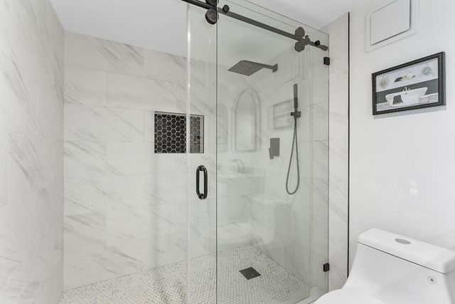 16475 Golf Club Road 207, Weston, FL 33326