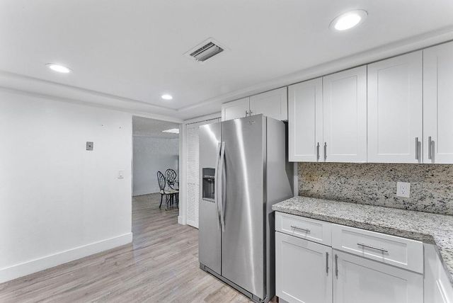 16475 Golf Club Road 207, Weston, FL 33326