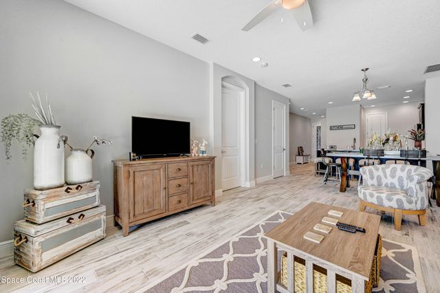 8563 Loren Cove Drive, Melbourne, FL 32940