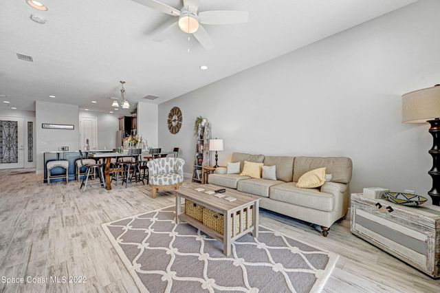 8563 Loren Cove Drive, Melbourne, FL 32940