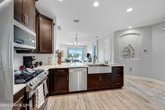 8563 Loren Cove Drive, Melbourne, FL 32940