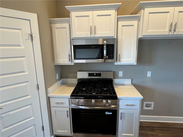 253 S Eagle Mountain Street, Prairie Grove, AR 72753