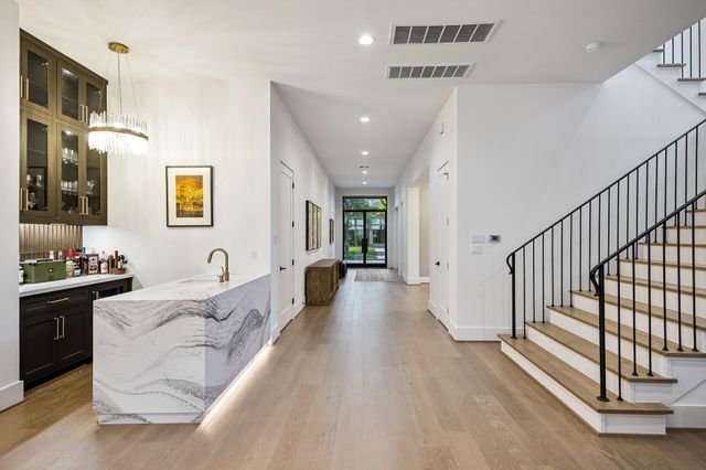 1615 Milford Street, Houston, TX 77006