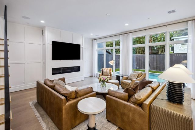 1615 Milford Street, Houston, TX 77006