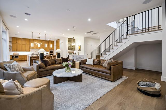 1615 Milford Street, Houston, TX 77006
