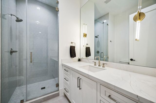 1615 Milford Street, Houston, TX 77006