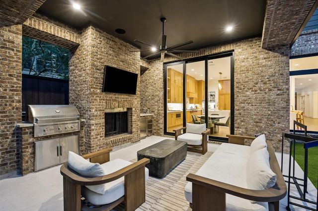 1615 Milford Street, Houston, TX 77006