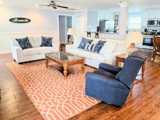 1114 S Dogwood Dr., Surfside Beach, SC 29575