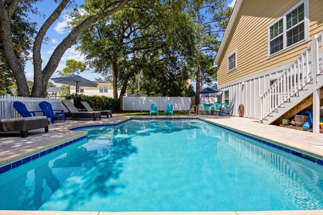 1114 S Dogwood Dr., Surfside Beach, SC 29575