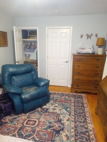 19 Fleetwood Dr, Winfield, KS 67156