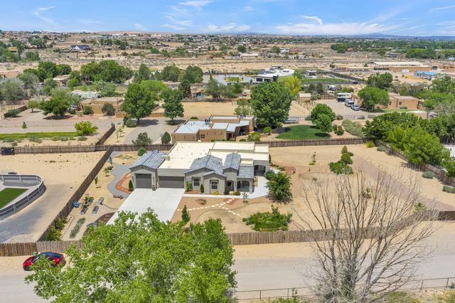 60 Camino De Claudio, Corrales, NM 87048