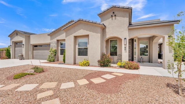 60 Camino De Claudio, Corrales, NM 87048