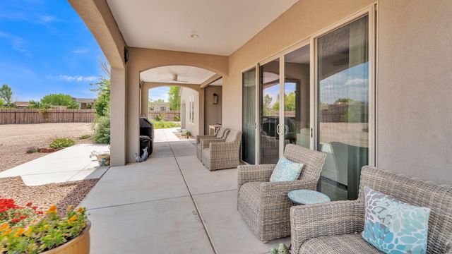 60 Camino De Claudio, Corrales, NM 87048