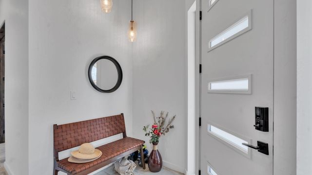60 Camino De Claudio, Corrales, NM 87048