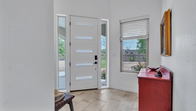 60 Camino De Claudio, Corrales, NM 87048