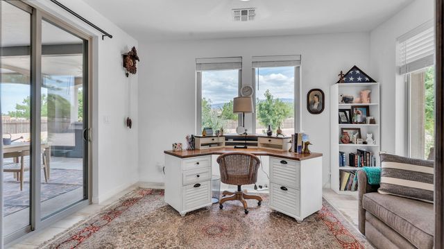 60 Camino De Claudio, Corrales, NM 87048