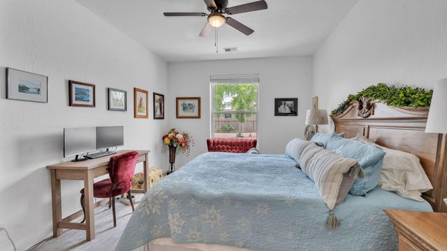 60 Camino De Claudio, Corrales, NM 87048