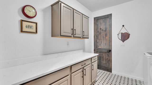 60 Camino De Claudio, Corrales, NM 87048