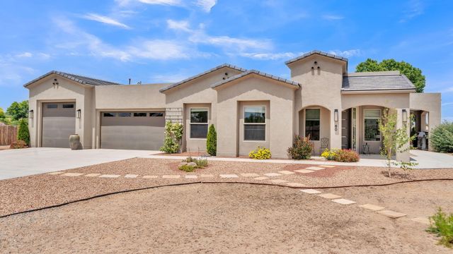 60 Camino De Claudio, Corrales, NM 87048