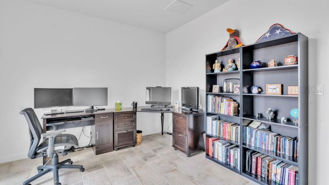 60 Camino De Claudio, Corrales, NM 87048