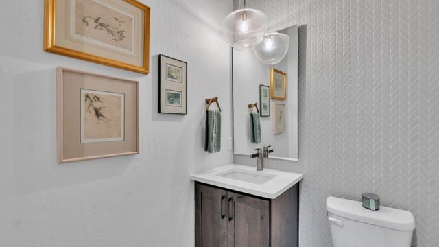 60 Camino De Claudio, Corrales, NM 87048