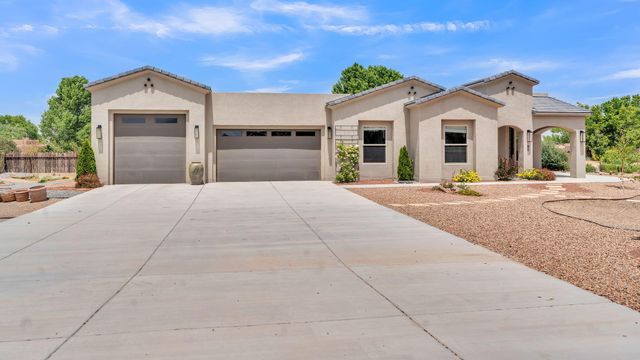60 Camino De Claudio, Corrales, NM 87048