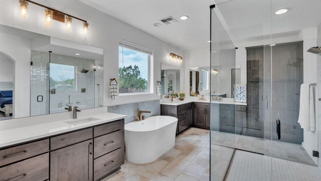 60 Camino De Claudio, Corrales, NM 87048