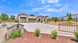 60 Camino De Claudio, Corrales, NM 87048