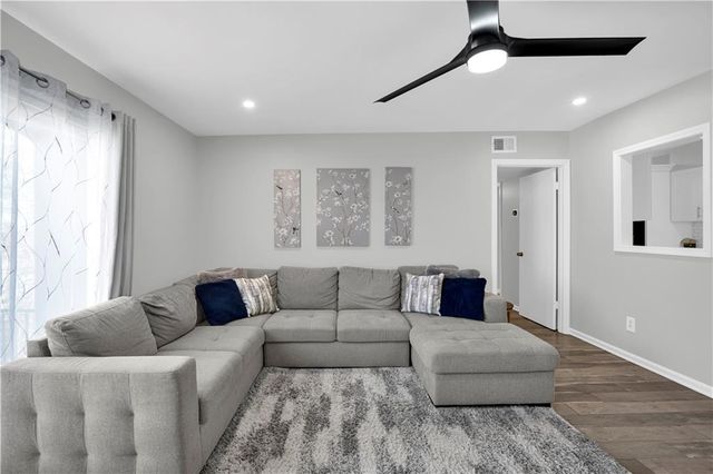 725 Dalrymple Road 8-I, Atlanta, GA 30328